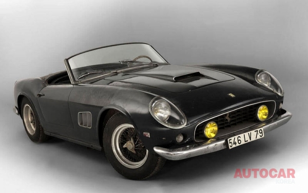 1961 Ferrari 250 GT SWB California Spider Sold by Artcurial for $18,500,000 (약 203억2410만 원)