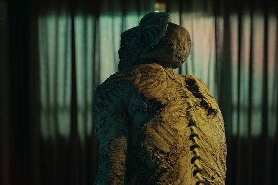 연근 괴물은 눈이 없어서 앞을 볼 수 없게 된 괴물에게 팬들이 붙여준 별명이다. [사진 넷플릭스]