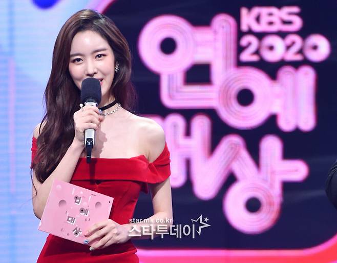 2020 KBS Entertainment Awards will be held on the 24th, Christmas Eve.This years KBS Entertainment Awards will be hosted by broadcasters Kim Jun-hyun, Jun Hyun-moo and Actor Jin Se-yeon, and will be broadcast from 8:30 pm.Candidates for this year are Kim Sook, Kim Jong Min, Sam Hammington family, Lee Kyung Kyu and Jun Hyun-moo.Actor Jin Se-yeon is attending the KBS Entertainment Awards, which was held online.The event was conducted online without reporters due to the influence of Corona 19.