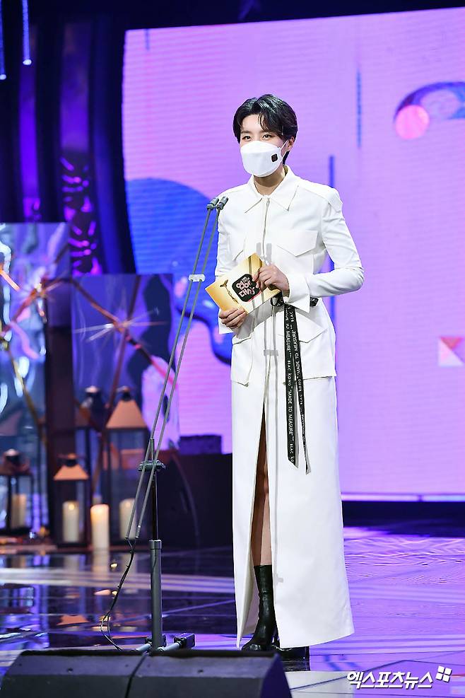 24 Days afternoon Jang Doyeon, a broadcaster who attended the 2020 KBS Entertainment Grand Prize held at KBS in Yeouido-dong, Seoul, is on the awards.Photo: KBS Provision