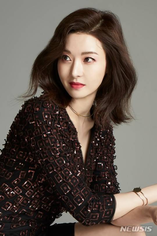 배우 송선미의 남편은 재일교포 1세 할아버지 재산을 두고 갈등을 빚던 중에 사촌에 의해 청부살인을 당했다. 살인범은 2018년 무기징역을 선고받았다. /사진=뉴시스·바이브액터스