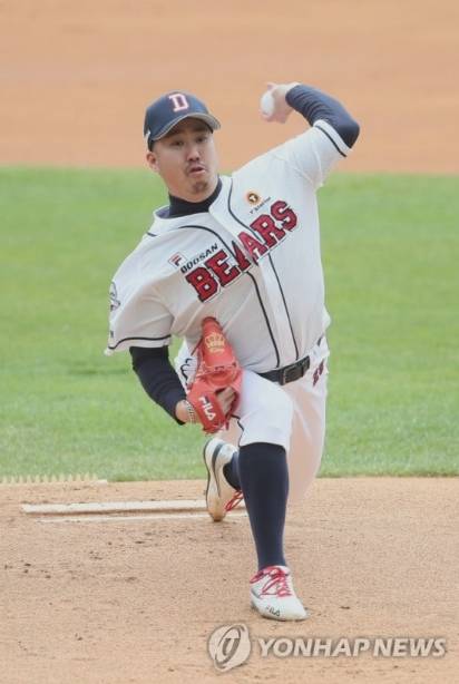KBO리그에서 '아리랑볼'로 불리는 '이퓨스'를 잘 던지는 두산 베어스 유희관. [연합뉴스 자료사진]