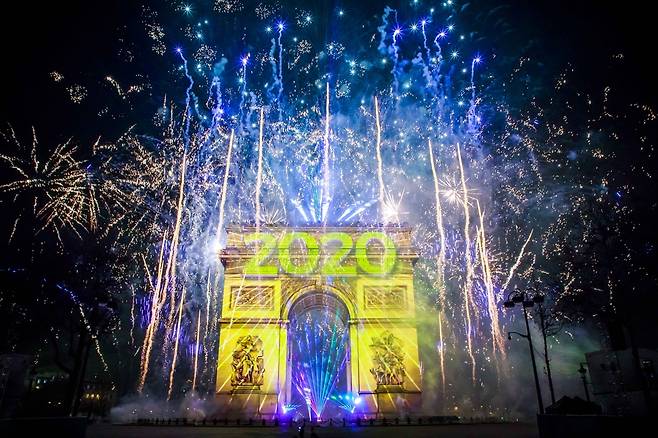 프랑스 파리 개선문 2020년 새해맞이 EPA연합뉴스