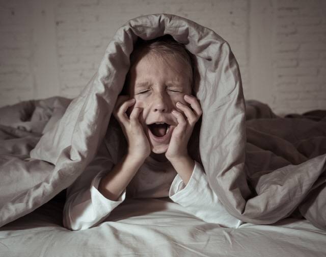 트라우마는 우울증 등 정신질환과 함께, 트라우마로 남은 사건에 대한 과민반응, 불신, 악몽 등의 후유증을 유발한다./사진=게티이미지뱅크