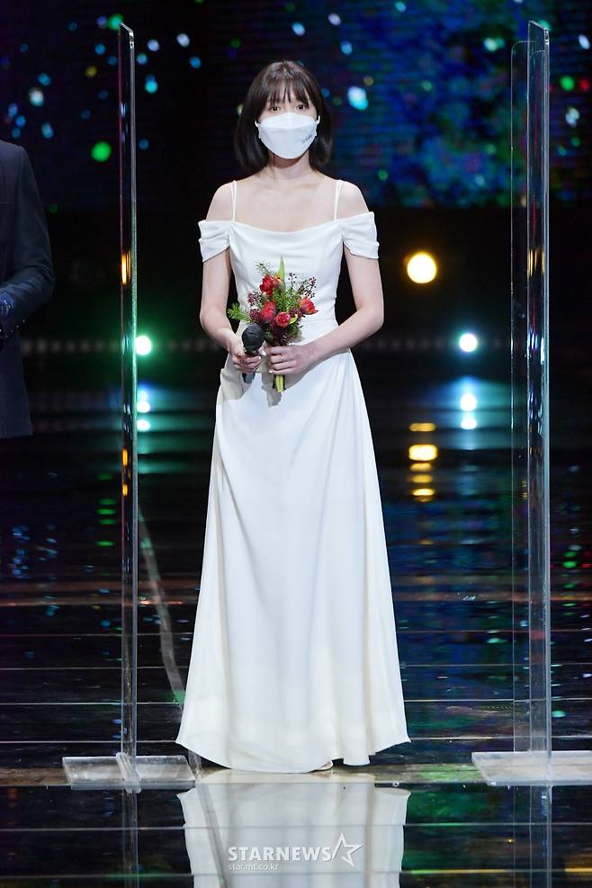 이초희 '베스트커플상 영광이에요'[★포토]