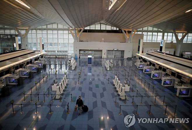 텅 빈 도쿄 하네다 공항 국제선 터미널 [로이터=연합뉴스 자료사진]