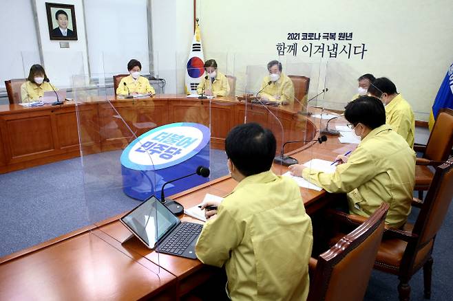 이낙연 더불어민주당 대표가 4일 오전 국회에서 열린 최고위원회의에서 발언하고 있다.(사진=연합뉴스)