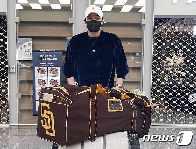 미국 메이져리그 샌디에이고 파드리스와 계약한 김하성이 2일 인천공항을 통해 귀국했다.  (에이스펙코퍼레이션 )2021.1.3/뉴스1