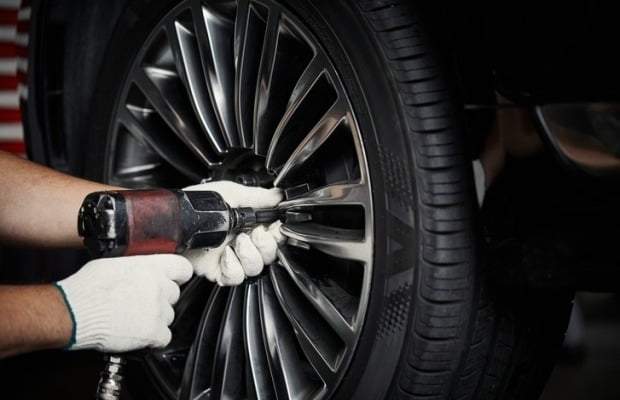 타이어 업계가 완성차 업계에 국산 타이어 사용을 촉구했다. 사진=게티이미지