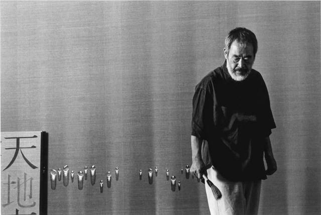 작업 중인 김창열 화백. /사진제공=갤러리현대