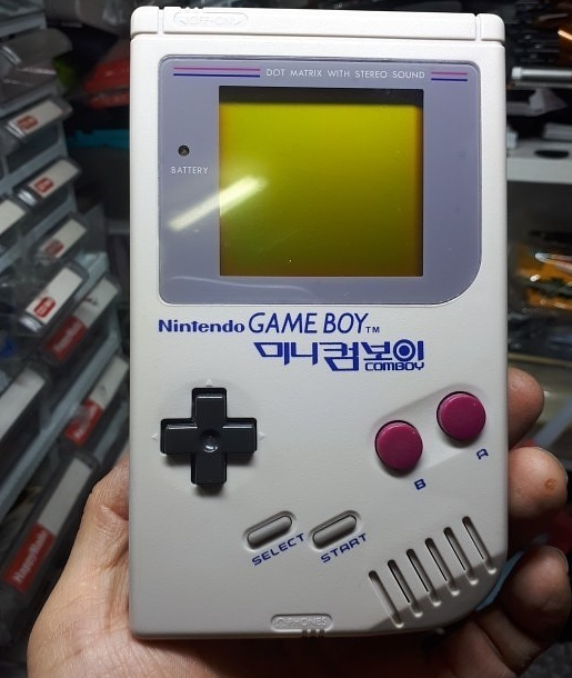 (황변까지 제거 완료하여 환골탈태한 미니컴보이의 모습)/ 깐돌사마님 사진제공