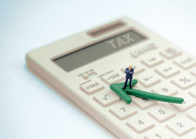 국세청이 지난해 말 2020년 세무조사 결과와 조치 현황을 발표한 데 따르면 지난해에는 총 7차례 1543명을 동시조사해 1203억원을 추징했다. /사진=이미지투데이