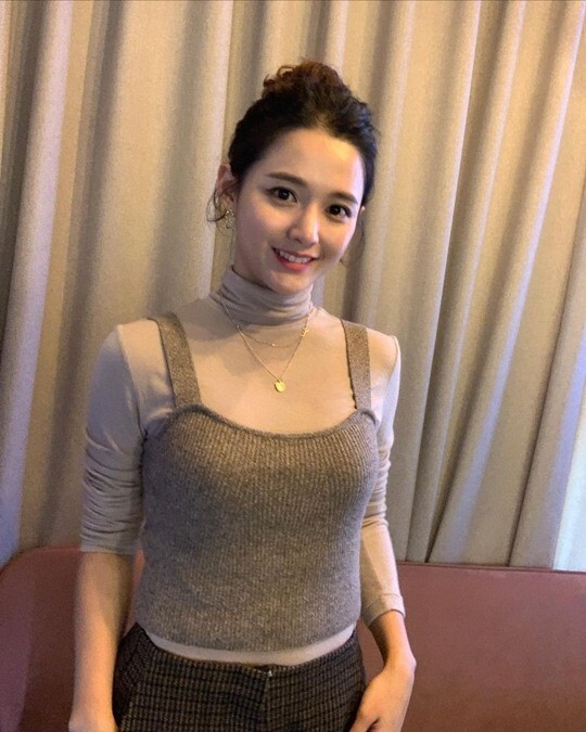 The more Actor Nam Bo-ra saw, the more beautiful she became.On the 8th, Nambo posted several photos on his instagram  with the article Thank you for your manager who is getting more and more capable of taking pictures.In the photo, Nam bo-ra stares at the camera in a calm beige khakiton costume, his hairstyle curled in a warm atmosphere highlights his sweetness.Nambo has recently been a special DJ in KBS Cool FM Jung Eunjis Song Plaza.Photo Nam Bo-ra Instagram  