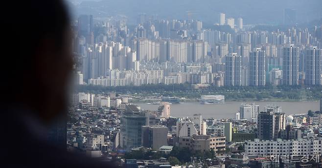 서울 남산서울타워 전망대에서 바라본 서울의 아파트. [헤럴드경제 DB]