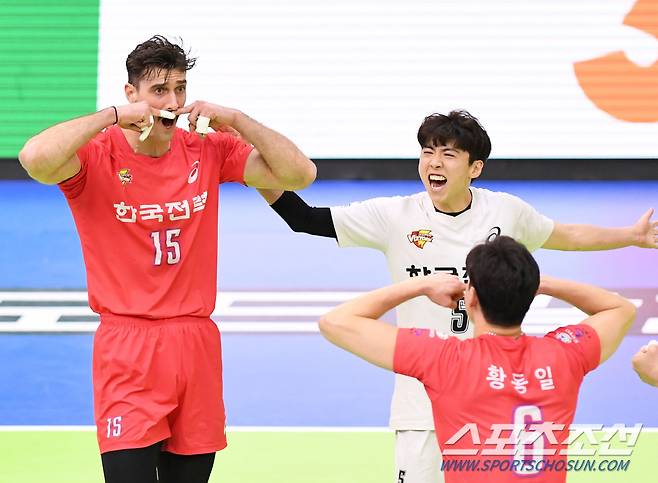 콧수염 세리머니 아시나요?