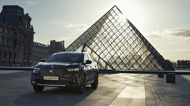 DS 오토모빌이 'DS 7 크로스백 루브르 에디션'을 출시한다. [DS 오토모빌]