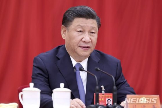 시진핑 중국 국가주석은 지난해 12월 11일 열린 정치국 회의에서 “반독점 강화와 자본의 무질서한 확장 방지”를 천명해 중국 당국이 알리바바의 거대 자본 단속에 나섰음을 시사했다. [뉴시스]