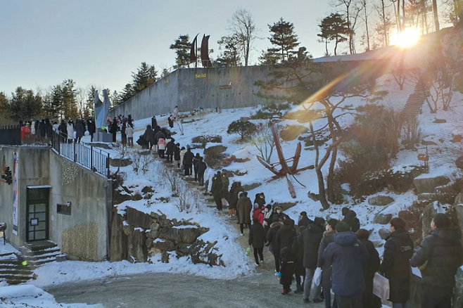 이영렬 작가가 찍은 정인 양 추모행렬. 송길원 목사 페이스북 캡처