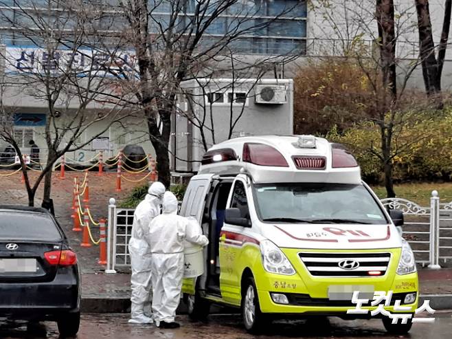 천안시청 선별진료소. 인상준 기자