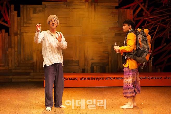 연극 ‘인디아 블로그’ 과거 공연 장면(사진=연우무대).