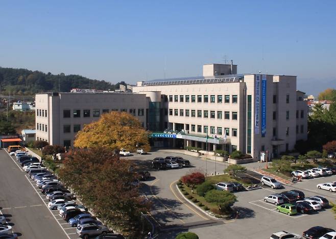 ▲청도군청사 전경. 청도군 제공