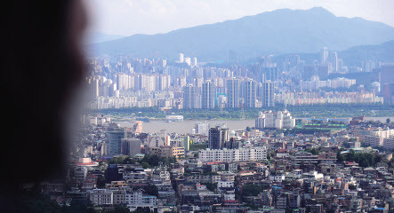 서울 남산서울타워 전망대에서 바라본 아파트의 모습. [헤럴드경제 DB]