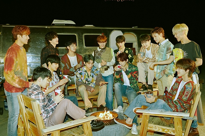 그룹 세븐틴이 오는 13일(현지 시간) 방송하는 미국 NBC '켈리 클락슨 쇼'에 첫 출연한다. 세븐틴 공식 페이스북