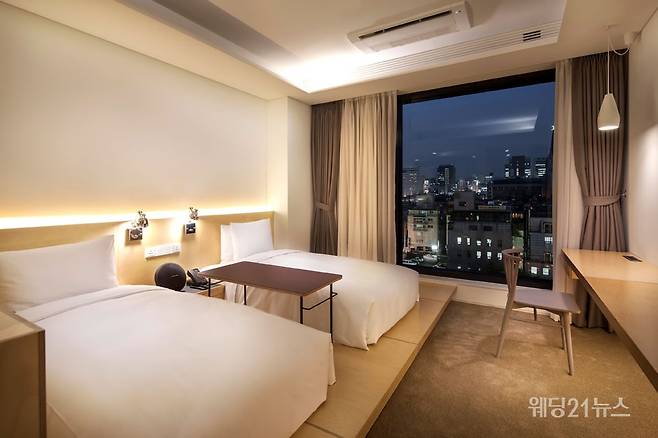 사진 : 글래드 호텔, 하이엔드 에그 샌드위치 브랜드 에그슬럿(eggslut)과 협업한 '글래드x에그슬럿' 패키지 출시