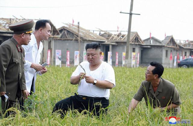 김정은 국무위원장이 9월 황해북도 은파군 대청리 수해현장을 한 달 만에 다시 찾아 복구 상황을 현지 지도했다. 연합뉴스