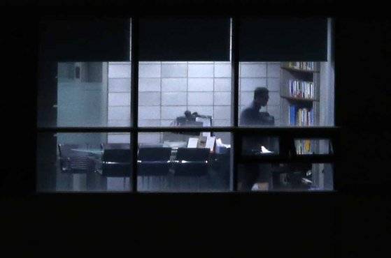 뇌물수수 혐의와 성접대 의혹을 받고 있는 김학의 전 법무부 차관이 조사를 받고 있는 서울 송파구 동부지검. 김상선 기자