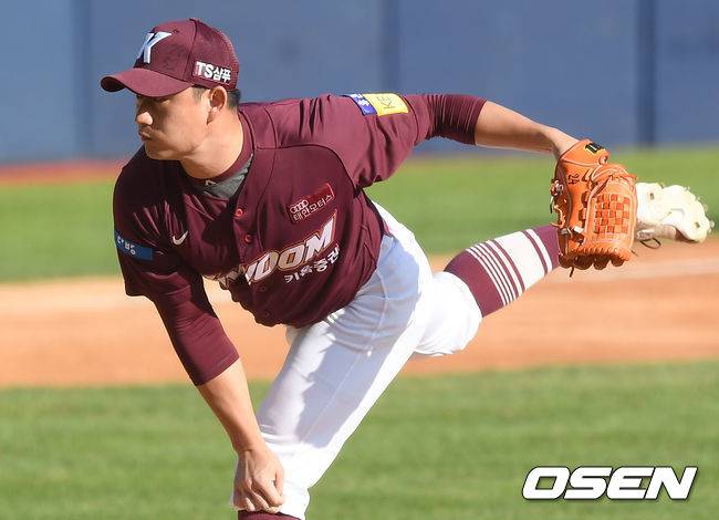 [OSEN=조은정 기자] 키움에서 활약하던 베테랑 투수 김상수가 '사인 앤 트레이드'로 SK 유니폼을 입었다.