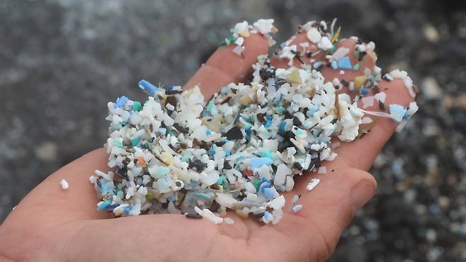 해양오염 미세플라스틱 대부분은 합성섬유에서 비롯 - 픽사베이 제공