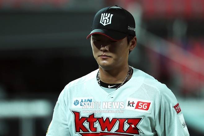 ▲ kt 위즈 주권 ⓒ 곽혜미 기자