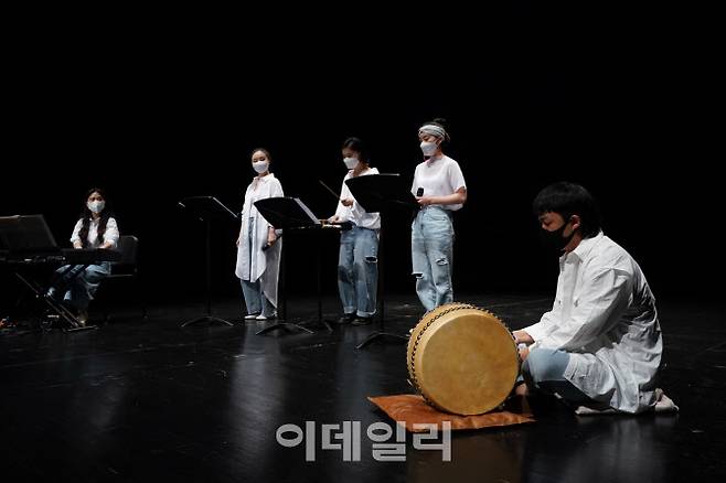 한국문화예술위원회 ‘차세대 열전 2020!’ 중 전통예술 부문 박주화의 ‘제주를 담다2’ 공연 장면(사진=한국문화예술위원회).