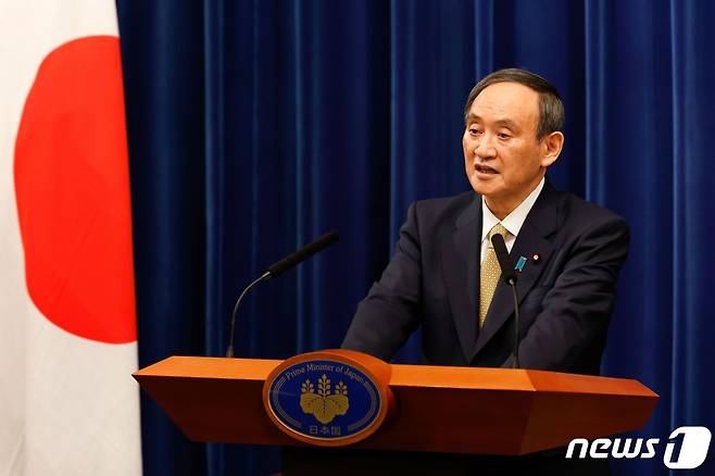 스가 요시히데 일본 총리. © AFP=뉴스1