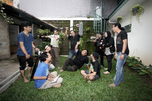 2021광주인권상 특별상 수상자인 인도네시아 다큐멘터리 영상 단체인 워치독 다큐멘터리 메이커.