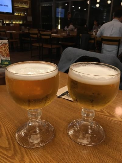 맥주 전문가가 갖춰야 할 소양 중 중요한 부분은 맥주 맛을 감별하는 능력이다. 마셔보고 어느 스타일의 맥주인지 맞추는 것은 기본이다. [사진 황지혜]