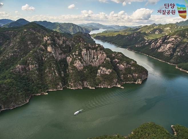 단양 지질공원 구담봉 [단양군 제공. 재판매 및 DB 금지]