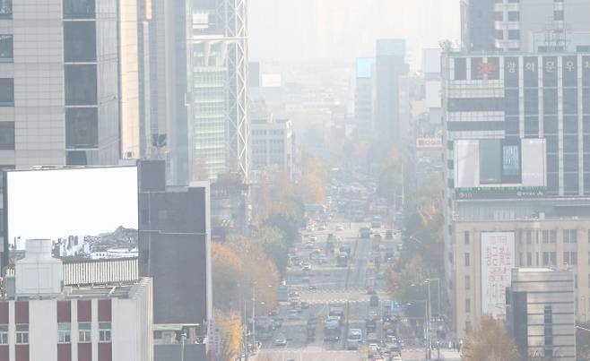 로이 해리슨 영국 버밍엄대 지구 및 환경과학과 교수 연구팀이 지난해 코로나19 확산을 막기 위한 도시 봉쇄가 대기 오염 물질의 배출량에 기존에 생각됐던 것보다 영향을 덜 미쳤다는 연구 결과를 이달 13일 '사이언스 어드밴시스'에 공개했다. 연합뉴스 제공