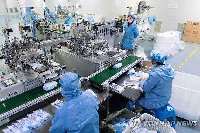 중국의 마스크 공장 (린리[중국 후난성] 신화=연합뉴스)