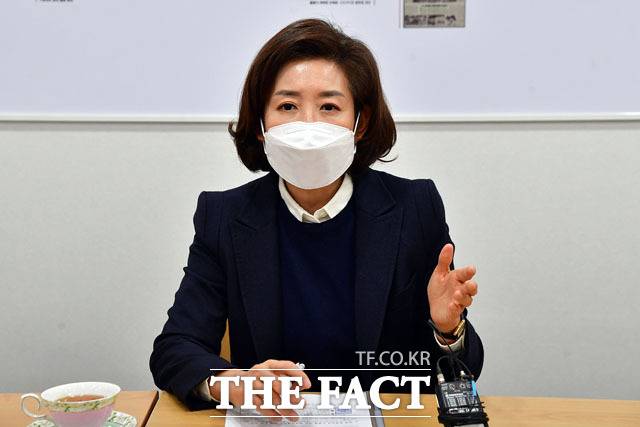 나경원 국민의힘 전 원내대표가 최근 예능프로그램에 출연한 이후 후보 일부만 예능에 출연하는 건 불합리하다는 일각의 지적에 대해 "이재명 경기도지사는 예전에 11번 나왔다"고 말했다. /국회사진취재단