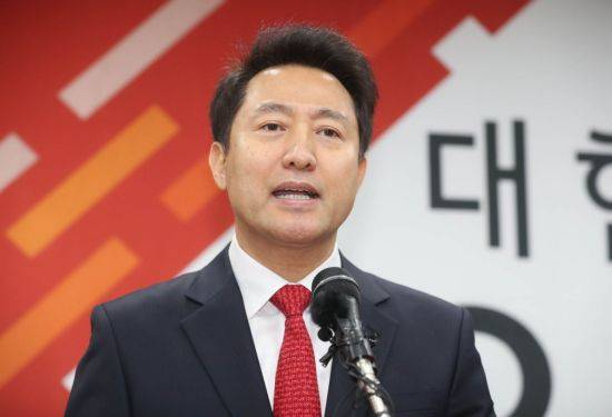 오세훈 전 서울시장이 17일 서울시장 보궐선거 출마 의사를 밝힌다.[이미지출처=연합뉴스]