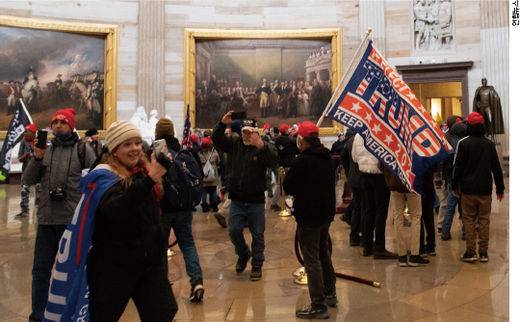 대선 결과에 불복하는 도널드 트럼프 대통령 지지자들이 1월 6일 워싱턴D.C. 연방의회 의사당에 난입했다./연합뉴스