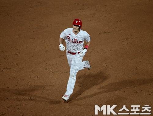 필라델피아가 리얼무토에게 1억 달러 오퍼를 했다는 소식이다. 사진= MK스포츠 DB