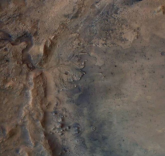퍼서비어런스가 착륙할 예제로 크레이터 [ESA/FU-Berlin 제공]
