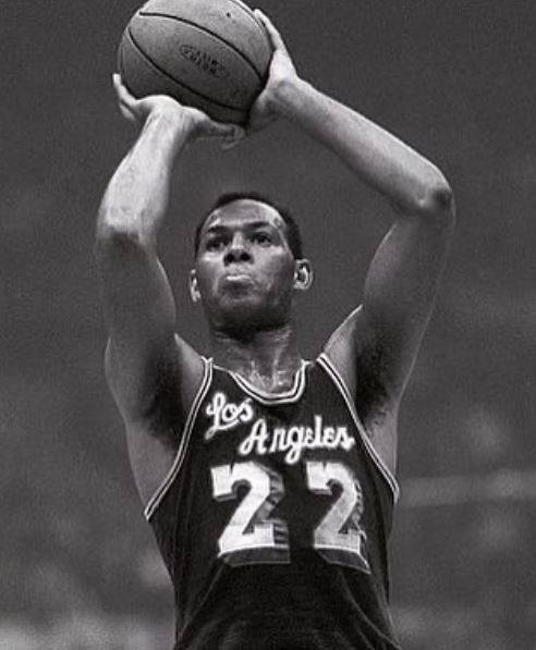 사진=엘진 베일러 공식 인스타그램