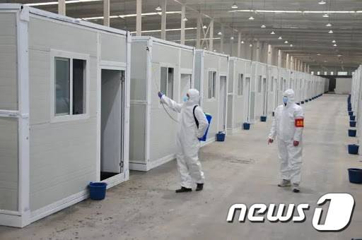 16일 완공된 중국 허베이성 격리시설.  (싱타이 방송국 邢台电视台) © 뉴스1