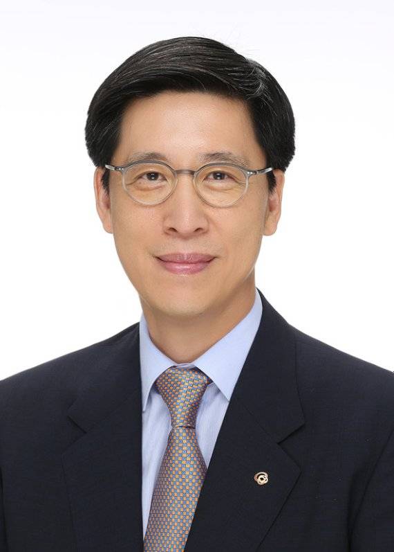 김은수 한화갤러리아 대표이사(대한사격연맹 제공)