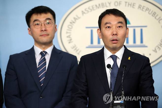 더불어민주당 김남국 의원(왼쪽)과 김용민 의원(오른쪽) [연합뉴스 자료사진]