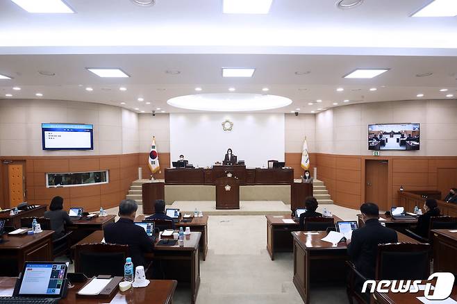 대전 유성구의회가 18일 제247회 임시회 1차 본회의를 열고 9일간의 의사일정에 돌입했다.(유성구의회 제공)© 뉴스1
